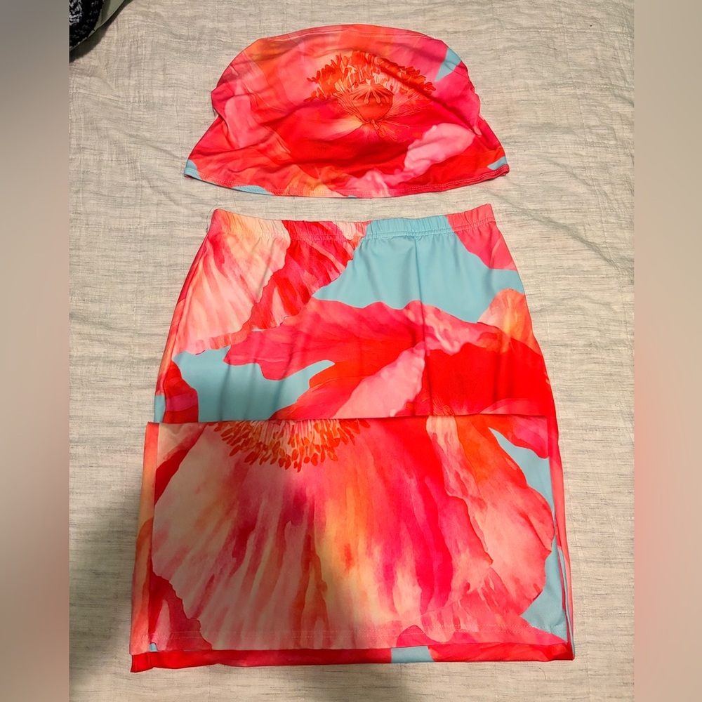 SHEIN Red and Pink Floral Skirt Set